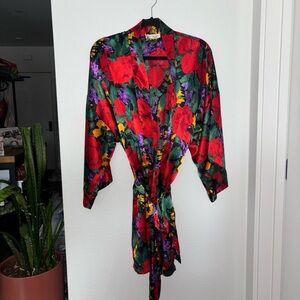 Victorias Secret Vintage Gold Label Size L Red Gold Floral Robe with tie